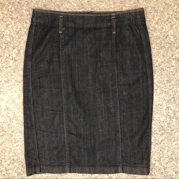 Banana Republic dark denim skirt - Picture 2 of 4